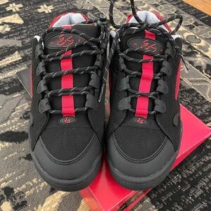 Es Muska skate shoes size 10 brand new